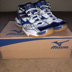 Mizuno Women’s Volleyball/workout Shoes